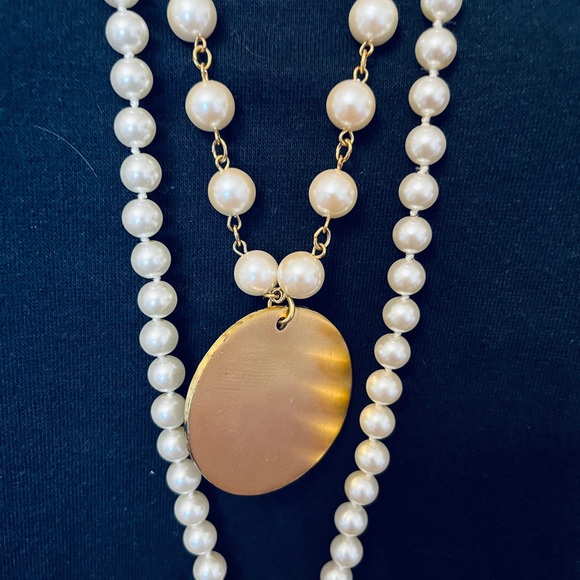 Givenchy 2 Necklaces VINTAGE Pearl Medallion NEW with Tags Nordstrom - Picture 4 of 10